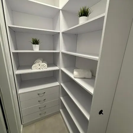Appartamento Apartament White Glove Nowe Zatorze *