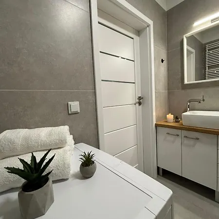 Apartament White Glove Nowe Zatorze Appartamento *